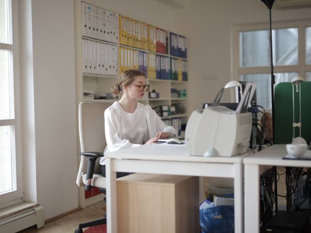 bookkeeper working bookkeeper working